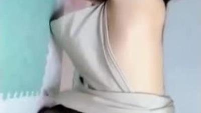 极品身材嫩妹女友『一只小嘤嘤』中出特辑 超爱粉穴小骚货 直捣花芯 竟内射爆精中出