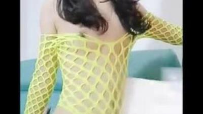 身材纤细骚母狗【琳儿】群P轮操极品丰臀美女 很骚哟