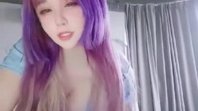 童颜巨乳漫展COS美少女【小尤奈】最新流出警花制服自慰潮吹 骚语互动淫叫不举患者都满血复活