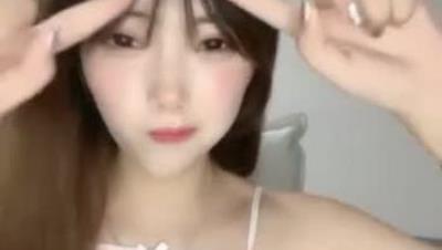 超美颜值女神兔耳朵萌萌哒【无锡迪丽热巴 】玩弄白虎湿滑蜜穴 美妙呻吟声心都叫酥了却把肉棒叫硬了