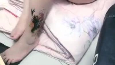 【丫丫菇凉】风骚小姐姐，肤白貌美胸又大，无套啪啪蜜穴淫浆四溢，骚就一个字