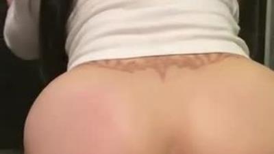 极品身材健身女神【甄玉珠】激战3P肌肉男会员 牛仔裤女神跪舔 极品丰臀后入抽插怼着爆操