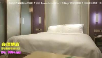 【 小 馬 尋 花 】 三 甲 醫 院 ， 23歲 的 兼 職 護 士 ， 外 圍 品 質 ， 膚 白 貌 美 極 品 尤 物 ， 摳 穴 水 汪 汪 ， 暴 插 不 止