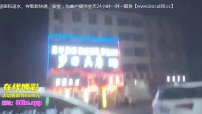 鄉 村 丶 尋 花 極 品 甜 美 小 姐 姐 帶 回 酒 店 開 操 ， 肉 感 身 材 脫 下 牛 仔 褲 ， 揉 奶 吸 吮 正 入 抽 插 ， 張 開 雙 腿 大 力 猛 操