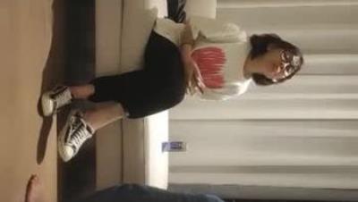 2021- 10- 16  加 錢 哥 約 妹 看 著 乖 乖