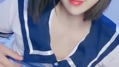 清 純 短 發 眼 鏡