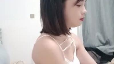 18清 純 小 妹 妹 獨 自 在 家