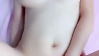 又 大 又 軟 奶 子 撩 下 內 褲 一 頓 揉