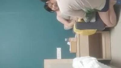 2021- 11- 10  小 夏 尋 花 00後 超 嫩 妹 子 返 場 ，