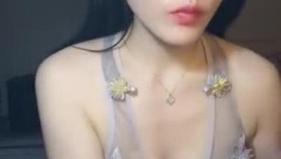 剛 播 極 品 肥 穴 眼 鏡 禦 姐 激 情