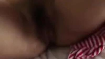 百 度 雲 泄 密 流 出   音 樂 學 院 大 二 美 女 和 男 友