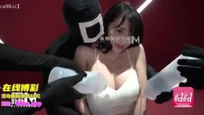 麻 豆 傳 媒 聯 合 - - - - - - - - - - - - - - 溜 溜 地 獄