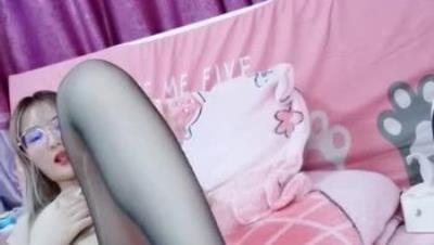 【 最 新 性 愛 泄 密 】 極 品 嫩 妹 女 神 小 學 妹 『 雪 兒 』