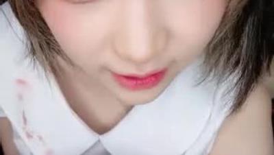 清 純 系 天 花 板 頂 級 短 發 萌 妹 子 ，