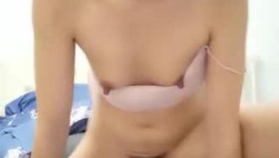 真 實 小 夫 妻 大 白 天 居 家 激 情