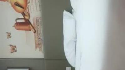 利 哥 丶 探 花 網 約 白 衣 美 腿 齊 逼 短 褲 小 姐 姐