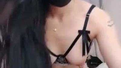 電 臀 女 郎 馬 甲 線 細 腰 ， 頂 級 美 腿 肥 臀