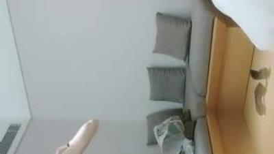 2021.12.13， 【 用 利 抽 插 】 ， 極 品 反 差 婊 ， 溫 婉 女 神 ， 中 場 換 套 抹 潤 滑 油