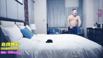 子 龍 尋 花 趙 總 約 包 臀 裙 網 紅 妹 ， 舌 吻 調 情 穿 上 超 性