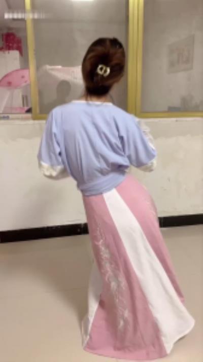 老婆亲姐穿汉服找我干完整露脸嘉一四七三六五六八五二