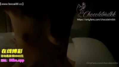 推特OnlyFans网红女神，韩国第一翘臀女神1月最新作品，才吃着火锅就已经忍不住了，黑丝美腿显S级身材，无套后入翘臀