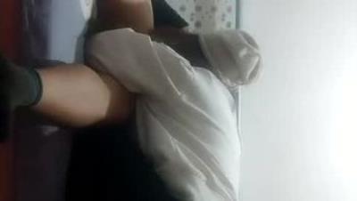 新片速遞2022224夯昆侠探花大叔下午性欲勃发街头约人妻简陋出租屋内吹硬了