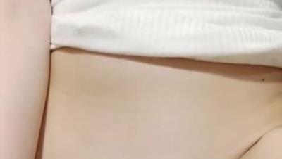 最新究极蜜桃极品身材女神yuri男公厕惊现欲女自慰-蜂腰蜜臀趴着便池后入尤物-惊险刺激有钱人性玩物