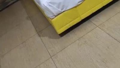 2022-2-14爱情丶故事-专搞人妻少妇-扒下裤子猛扣骚穴-美腿苗条身材-抱起来爆操-撞击啪啪声刺激