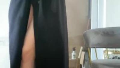 最新极品淫荡生物网红老师闵儿-剧情骚话真空风衣色诱弟弟-AV棒插入极湿嫩穴-白浆溢出淫靡至极