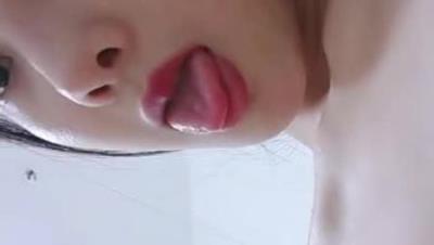 170CM超棒身材美妞白皙大长腿无毛肥穴冷艳美女房间全裸自摸近距离视角看穴摆弄各种姿势