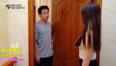 麻豆传媒-MSD-064-淫荡的新邻居难以按捺的赤裸挑逗-人气女神-郭童童