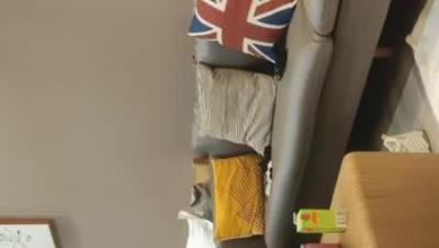 超清新片速遞2021109我开着拖拉机22岁兼职学生妹女仆装近景调情啪啪