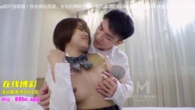 麻豆传媒-MD-0228撩人的甜美学妹韩棠