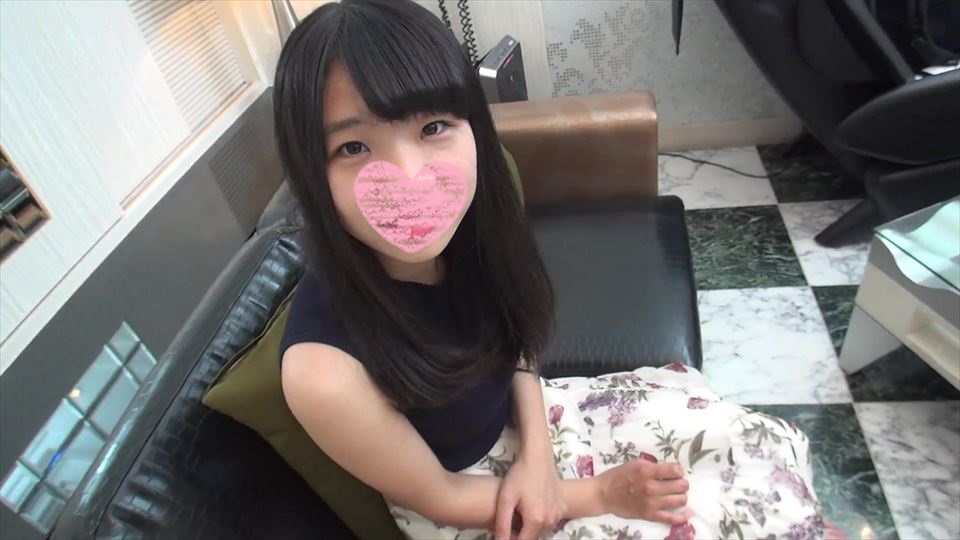 FC2PPV-1127560-A【初撮り】见た目はかなり素朴なのに脱がしてみると隠れ巨乳な激エロボディ地味子ちゃん！！耻ずかしがるほど濡れるオマンコへ今回は2ラウンドの连続中出し！！