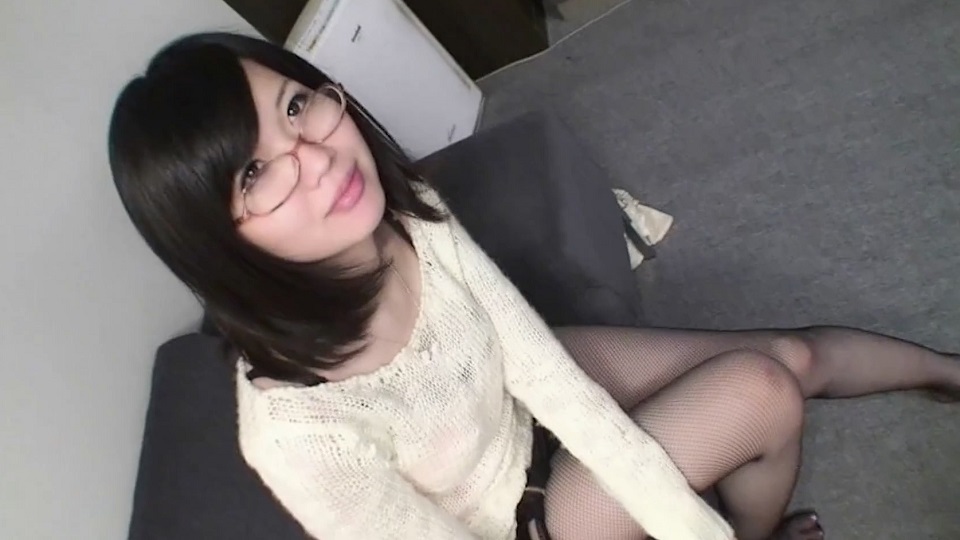 FC2PPV-1101931细身巨乳娘%3F清楚系の色白美肌女子大生%3F大量颜射！