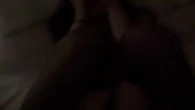 05年175舞蹈生『Sam老师』做不了生活的主人可以做你的母狗，高挑身材撅起屁股被操 喜欢这种又乖又淫贱的样子