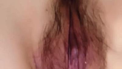 甜美气质小少妇一个人在家发骚，全程露脸洗澡诱惑舔弄假鸡巴的样子好骚，揉奶玩逼道具抽插骚穴特写呻吟可射