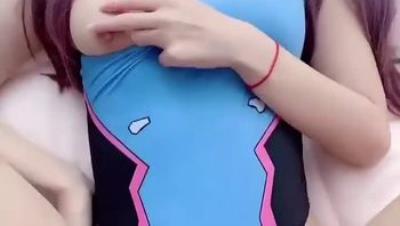 极品美少女【小情趣】守望先锋情趣开裆，清纯白嫩侧颜真是美爆了 插得粉鲍啵啵响