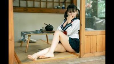 卡哇伊萝莉小甜妹『赛高淋酱』勾人小妖精想被大鸡巴爸爸无套爆炒，小穴穴被灌满爸爸精液 下