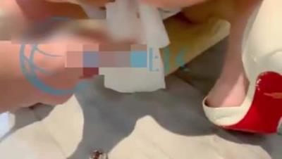 姐弟乱伦 ktv强上姐姐后续44-姐姐好利来制服灌肠肛交和插着尾巴夹着乳夹取快递老家玩刺激 