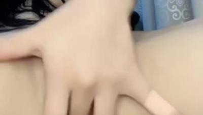 【18岁小萝莉】18豆宝!舞蹈学妹 首次被干 道具 狂射一身