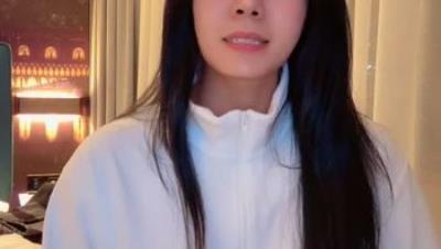 【小碧晨】颜值神似明星脸气质很诱惑 全裸身材秀巨乳骚逼诱人撸爆蛋