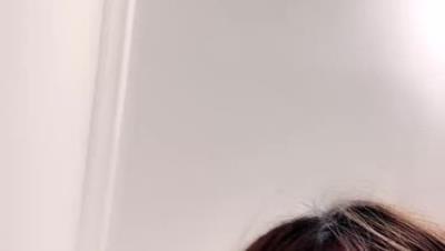 【葡萄儿夹森】纯情学妹 完美蜜桃臀 跳蛋狂震 表情好骚啊