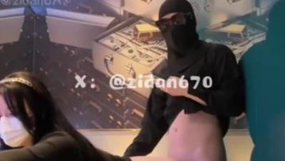 17万粉蜂腰美腿反差婊网黄「紫蛋」《性爱KTV》量贩式KTV变成性爱战场，被哥哥无情后入，爽得同时害怕服务员会突然进来