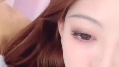 【童话】粉白无暇完美尤物 揉奶抠逼逼跳蛋自慰呻吟 逼看特写水嫩诱人真骚