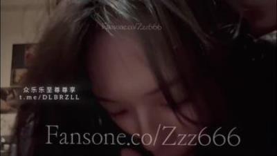 「郑原创」FO私拍，09年纯欲系小网红美女，多角度、多体位，神仙颜值，清纯与色欲的完美融合