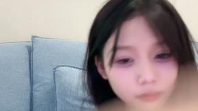 颜值主播『懵懂萝莉』合集 迷离勾人眼神 粉粉嫩嫩小粉鲍鱼 清纯外表下是个小骚货 极品反差小母狗(6V)