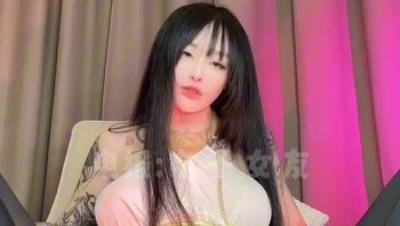 抖音颜值女神【九条南无】最新会员群福利，脸穴同框道具自慰狂喷白浆