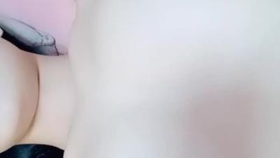 大四女生跟男友的同居生活，【BB水】，清纯邻家妹妹，上下粉嫩蝴蝶穴，少女的肉体被尽情玩弄