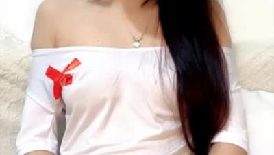 校花级美女大学生兼职直播赚外快，全程露脸诱惑发骚，听狼友脱光光跳蛋塞逼里抽插，淫水泛滥呻吟可射好骚啊